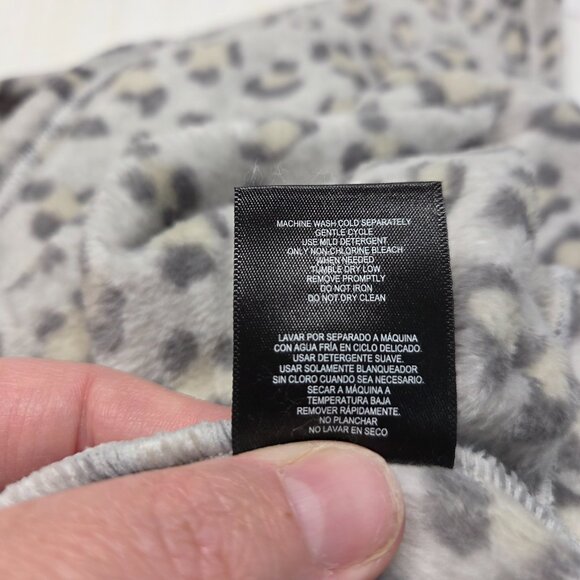 32 Degrees Heat Sleepwear Small / Medium Leopard Gray Cozy Longsleeve Nightgown - Picture 11 of 12